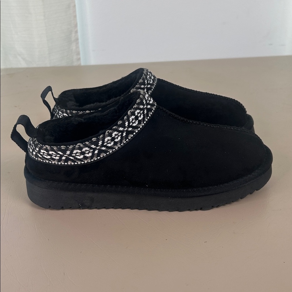 Soda Simmon M Cozy Clogs Black Faux Fur Suede Slip On Mules Womens 6.5 - Picture 3 of 15